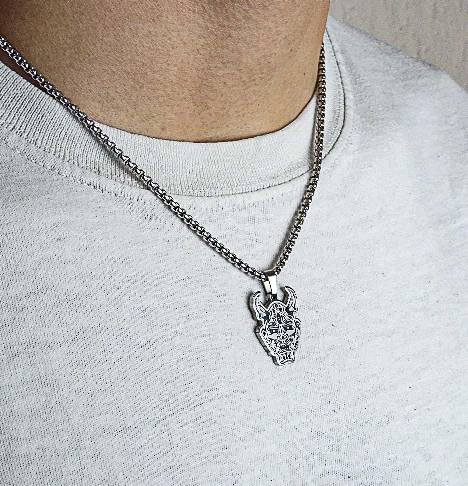 Collana - AKA AKIBA – Zanna Rossa