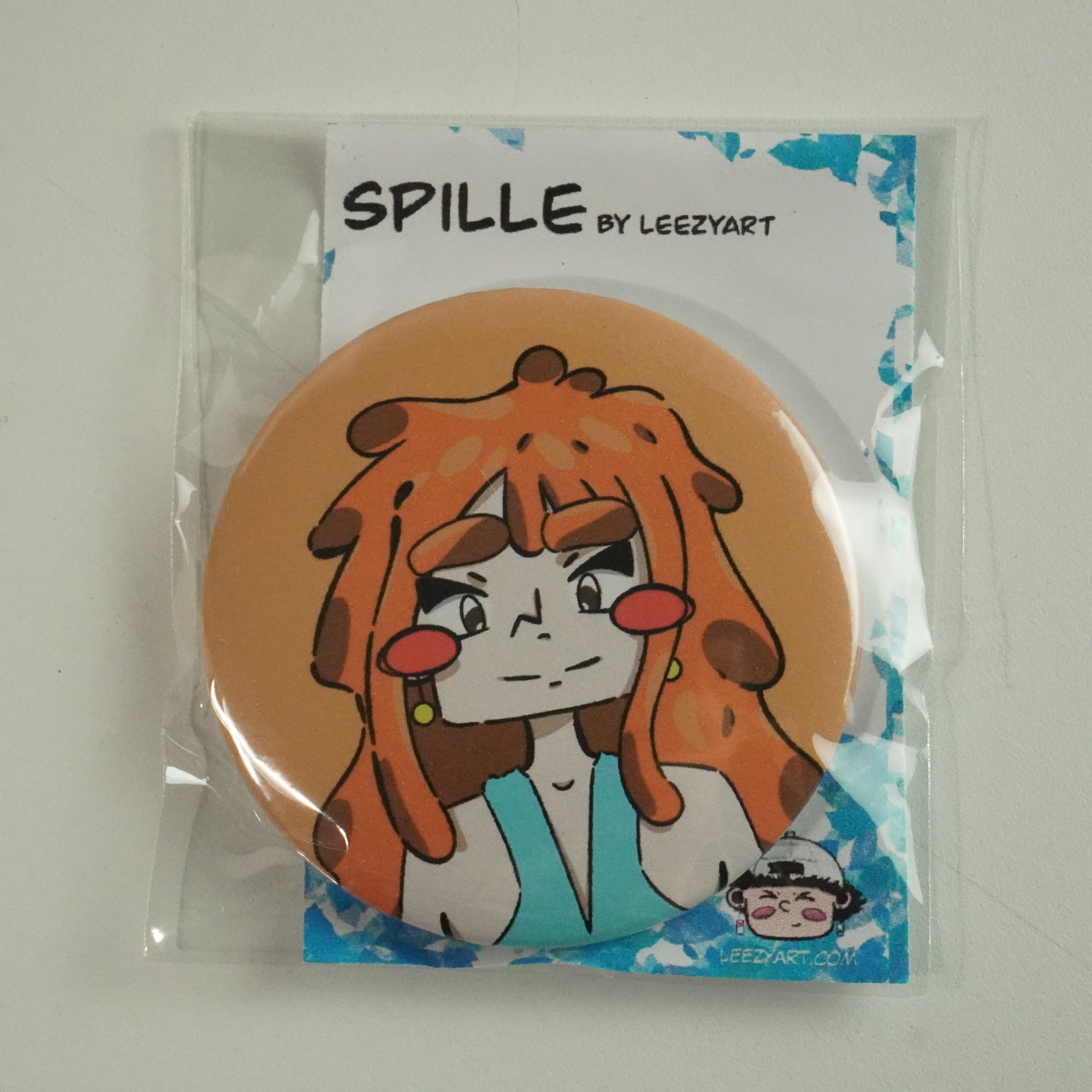 SPILLA TONDA RAGAZZA CHIBI